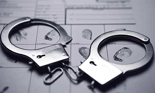 வருசநாடு அருகே கிராமபுறங்களில் பைக்கில் சென்று கஞ்சா விற்பனை 3 பேர் கைது