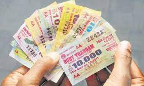 லாட்டரி டிக்கெட் விற்றபவர் கைது