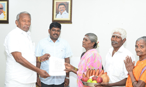 மாற்றுத்திறனாளி பெண்ணுக்கு சேலம் அரசு ஆஸ்பத்திரியில் ஆவின் பாலகம் அமைக்க அனுமதி