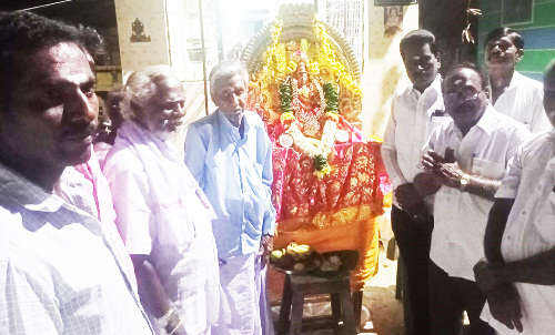 முருகாபாடி கிராமத்தில் நவராத்திரி விழா