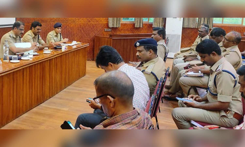 போதைப்பொருள் கடத்தலை தடுக்க தமிழக-கேரள எல்லையில் சோதனையை கடுமையாக்க முடிவு
