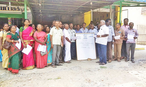 நத்தத்தில் எல்.ஐ.சி. முகவர்கள் ஆர்ப்பாட்டம்