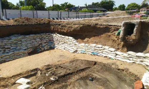 மாமல்லபுரம் கிழக்கு கடற்கரை சாலையில் மேம்பாலம் அமைக்கும் பணி தீவிரம்