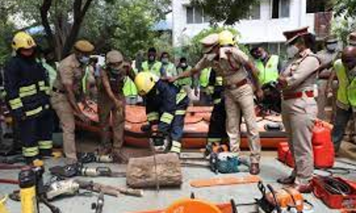 பேரிடர் கால மீட்பு குறித்து போலீசாருக்கு பயிற்சி