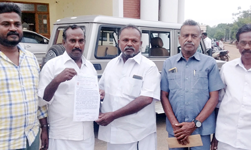 வணிகர்களுக்கு பாதுகாப்பு வழங்கிட வலியுறுத்தி தஞ்சை கலெக்டரிடம் மனு