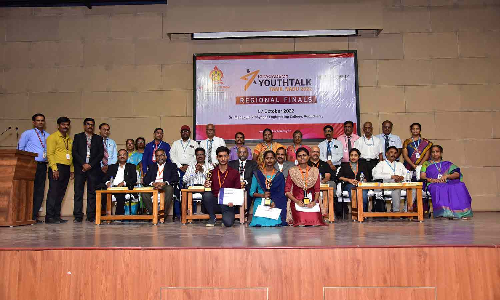 மணக்குள விநாயகர் என்ஜீனியரிங் கல்லூரி மாணவிகள் வெற்றி