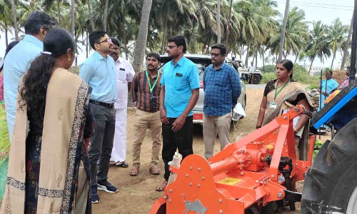 மடத்துக்குளம் வட்டாரத்தில் வளர்ச்சித்திட்ட பணிகள் குறித்து கலெக்டர் ஆய்வு