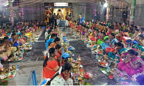 அய்யப்பன் கோவிலில்  திருவிளக்கு பூஜை