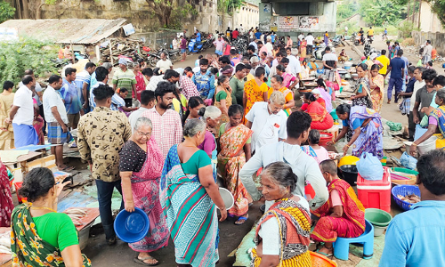3-வது புரட்டாசி சனிக்கிழமை முடிந்தது: கடலூர் துறைமுகத்தில் மீன் வாங்க திரண்ட மக்கள்