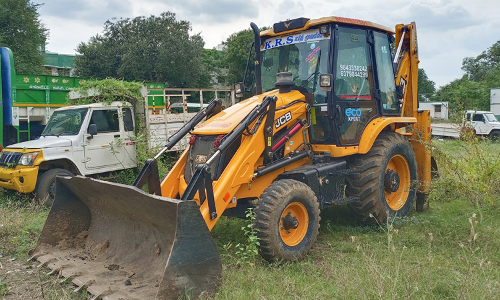 திட்டக்குடி அருகே அனுமதி இன்றி கிராவல்மண் அள்ளிய 3  பேர் கைது