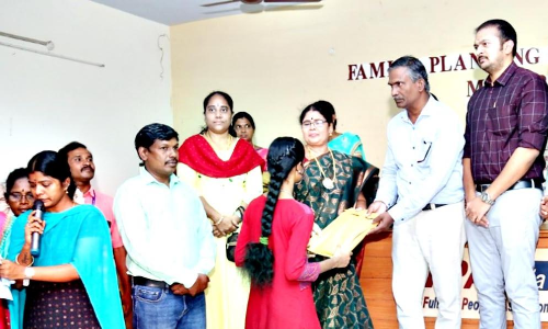 புத்தாடை வழங்கும் நிகழ்ச்சி