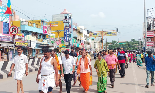 திருவண்ணாமலையில் திரளான பக்தர்கள் கிரிவலம்