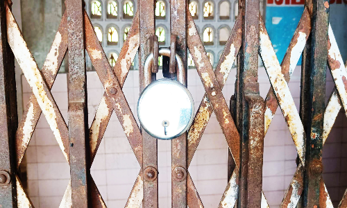 பூட்டியே கிடக்கும் சுகாதார அலுவலகம்