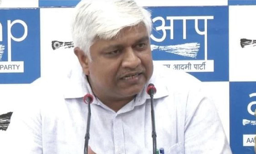 மதமாற்ற நிகழ்ச்சியில் பங்கேற்றதன் எதிரொலி - டெல்லி மந்திரி ராஜினாமா