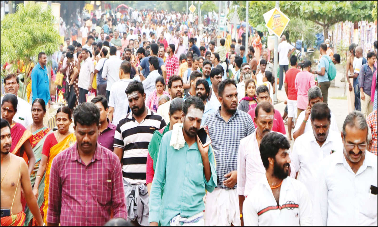 திருவண்ணாமலையில் பவுர்ணமியையொட்டி லட்சக்கணக்கான பக்தர்கள் கிரிவலம்