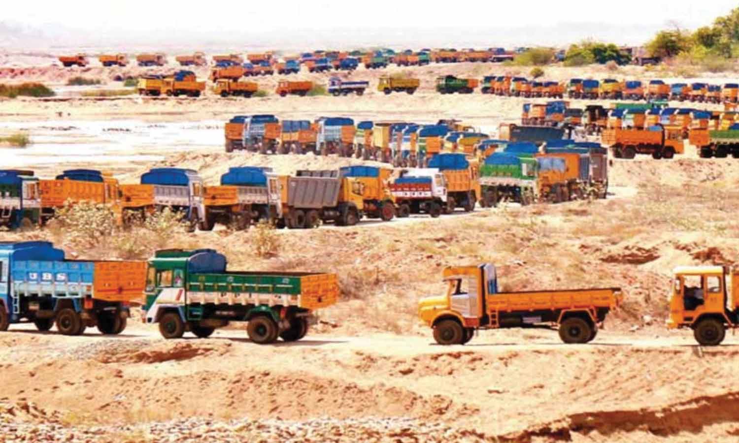 மணல் குவாரி பணிக்காக பாலாற்று நீர்வழித்தடம் திருப்பி விடப்படுகிறதா?