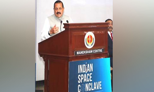 ஸ்டார்ட் அப் நிறுவனங்கள் விரைவில் செயற்கைக் கோள்களை விண்ணுக்கு அனுப்பும்- மத்திய மந்திரி தகவல்