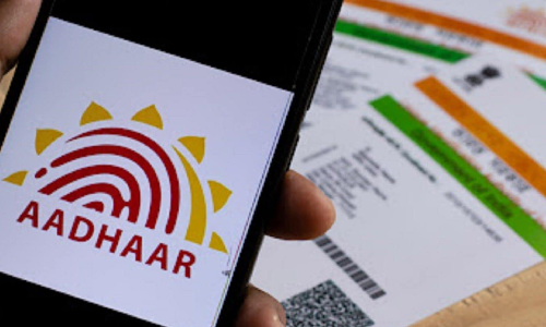 10 ஆண்டுகளுக்கு முன் வழங்கப்பட்ட ஆதார் எண்ணுடன் புதிய விவரங்களை சேர்க்க அறிவுறுத்தல்