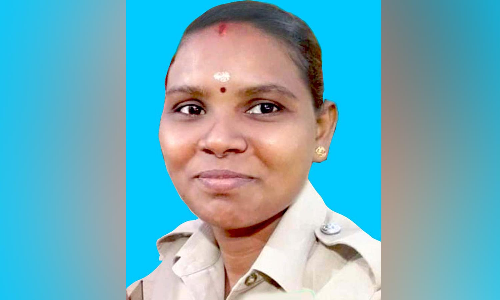 மணவாளக்குறிச்சி அருகே கர்ப்பிணி பெண் போலீஸ் மோட்டார் சைக்கிள் விபத்தில் பலி