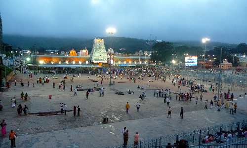 சூரிய கிரகணம், சந்திர கிரகணத்தையொட்டி திருப்பதி கோவிலில் 12 மணிநேரம் நடை அடைப்பு