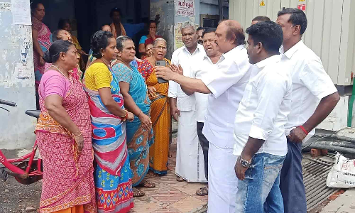 மீன் மார்க்கெட்டில்-கென்னடி எம்.எல்.ஏ. ஆய்வு