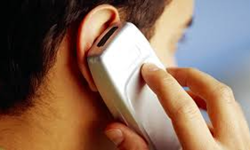 செல்போனில் இளம்பெண்ணிடம் ஆபாசமாக பேசிய வாலிபர்