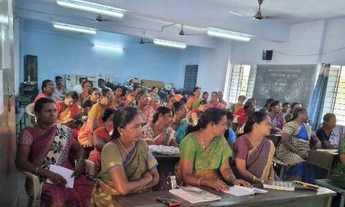 வெள்ளகோவிலில் ஆசிரியர்களுக்கு எண்ணும் எழுத்தும் பயிற்சி