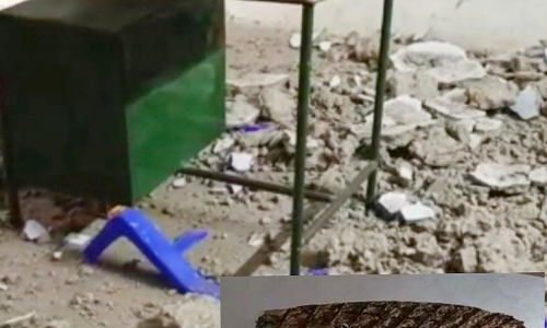 பள்ளி கட்டிட மேற்கூரை இடிந்து விழுந்ததால் மாணவர்கள் அச்சம்