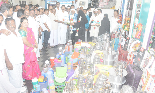 மிலாடி நபியையொட்டி  5 ஜோடிகளுக்கு இலவச திருமணம்   -மதியழகன் எம்.எல்.ஏ. சீர்வரிசை வழங்கினார்