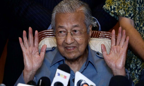 மலேசியாவில் பொதுத் தேர்தல்- மீண்டும் போட்டியிடும் 97 வயது மகாதீர் முகமது