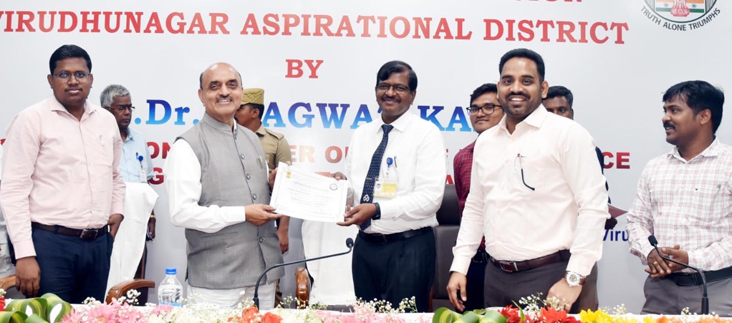 பிரதமரின் காப்பீடு-ஓய்வூதிய திட்டம்-மத்திய மந்திரி அறிவுறுத்தல் பிரதமரின் காப்பீடு-ஓய்வூதிய திட்டம்-மத்திய மந்திரி அறிவுறுத்தல்