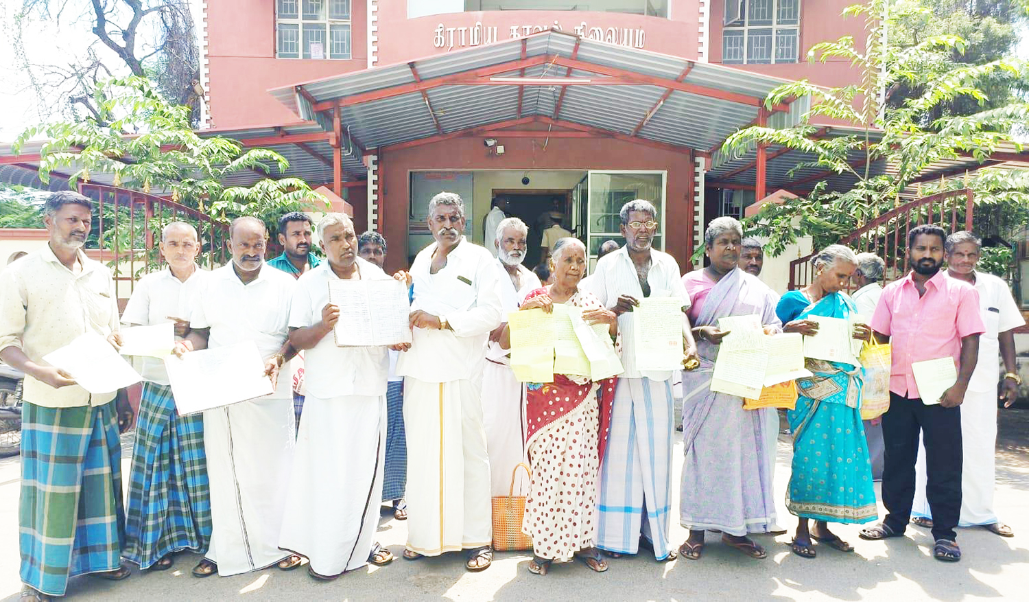 ரூ.50 லட்சம் மோசடி செய்தவர் மீது நடவடிக்கை எடுக்க வேண்டும் ரூ.50 லட்சம் மோசடி செய்தவர் மீது நடவடிக்கை எடுக்க வேண்டும்
