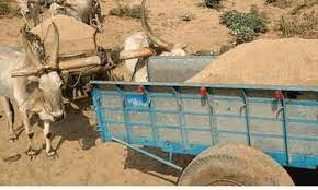 மாட்டு வண்டிகளில் மணல் கடத்திய 4 பேர் கைது மாட்டு வண்டிகளில் மணல் கடத்திய 4 பேர் கைது