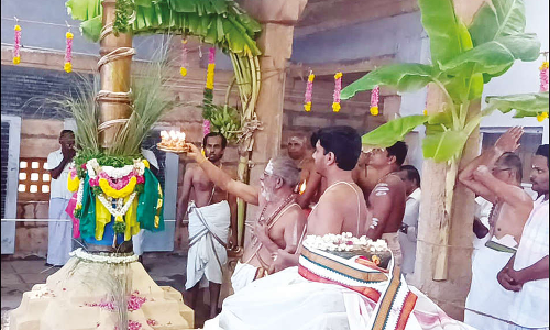 ஆத்தூர் சோமநாத சுவாமி கோவிலில் ஐப்பசி திருக்கல்யாண விழா கொடியேற்றத்துடன் தொடங்கியது