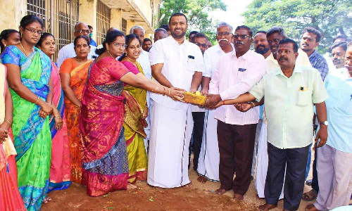 ரூ.35 லட்சம் செலவில் புனரமைப்பு பணி