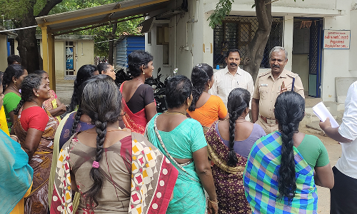 கூடுதல் வட்டி கேட்கும் நிதி நிறுவனம் மீது நடவடிக்கை