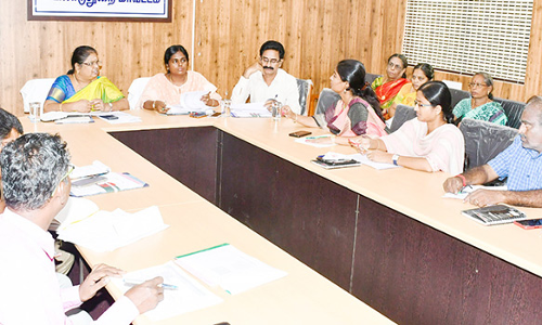 வளர்ச்சி திட்ட பணிகள் குறித்த ஆய்வு கூட்டம்