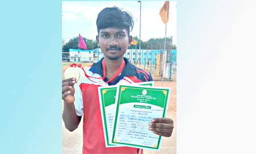 ஓட்டப்போட்டியில் பரமக்குடி மாணவர் சாதனை