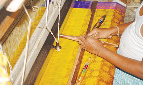 நைஸ்ரக கைத்தறி நெசவாளர்களுக்கு  கூலி உயர்வு-தீபாவளி போனஸ்