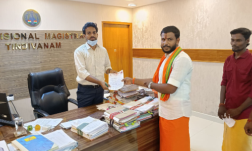 திண்டிவனம் வ.உ.சி. திடலில்  பட்டாசு கடைகள்  அமைக்க கூடாது  சப்-கலெக்டரிடம் மனு