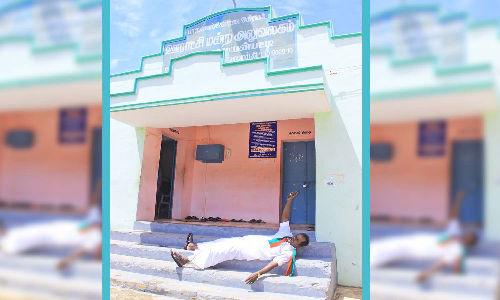 நெல்லை ராமையன்பட்டியில் பஞ்சாயத்து தலைவரை கண்டித்து   தரையில் படுத்து உருண்ட உறுப்பினர்