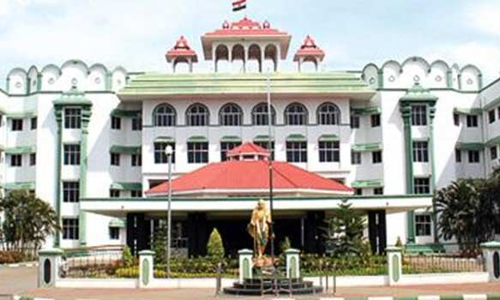 கோர்ட்டு-மத்திய அரசு உத்தரவு இல்லாமல் பதிவுகளை நீக்க முடியாது: சமூக வலைதளங்களின் வக்கீல்கள் ஐகோர்ட்டில் பதில்