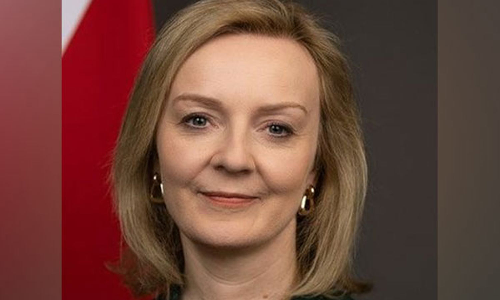 இங்கிலாந்து நிதி மந்திரி அதிரடி நீக்கம் - புதிய மந்திரியை நியமித்தார் லிஸ் டிரஸ்