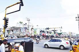 செயல்படாத சிக்னலால் வாகன ஓட்டிகள் அவதி செயல்படாத சிக்னலால் வாகன ஓட்டிகள் அவதி