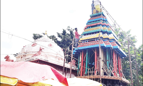 அருணாசலேஸ்வரர் கோவிலில் பஞ்சமூர்த்திகள் தேர் சீரமைக்கும் பணி