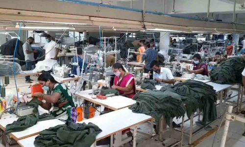 மதிப்புக்கூட்டப்பட்ட ஆடைகளை உற்பத்தி செய்வதில் கவனம் செலுத்த வேண்டும் - வர்த்தகர்கள் வலியுறுத்தல்