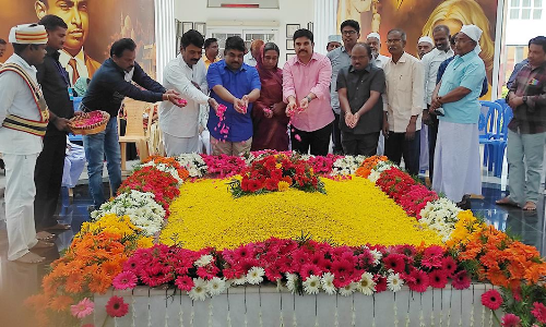 ராமேசுவரம் நினைவிடத்தில் அரசு சார்பில் மரியாதை