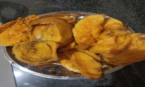 தக்கலை பகுதியில் தரமற்ற பழங்களை விற்பவர்கள் மீது நடவடிக்கை எடுக்க வேண்டும்