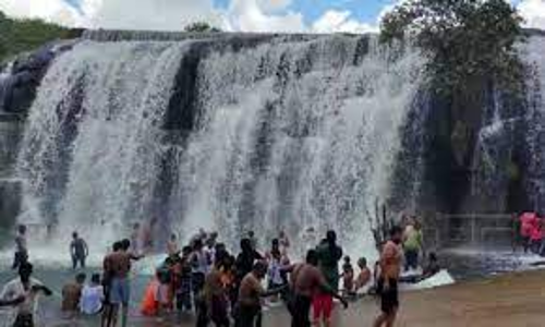 லாடபுரம் ஆனைகட்டி அருவியில் வெள்ளப்பெருக்கு