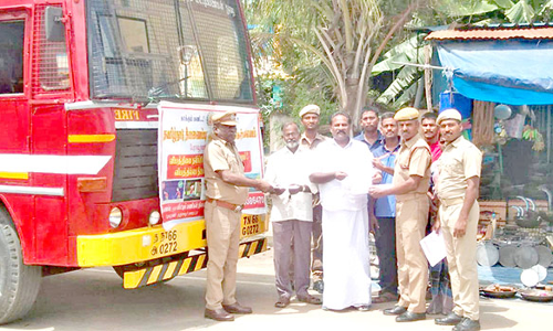 பாதுகாப்பான முறையில் தீபாவளி கொண்டாடுவது குறித்து விழிப்புணர்வு பிரச்சாரம்